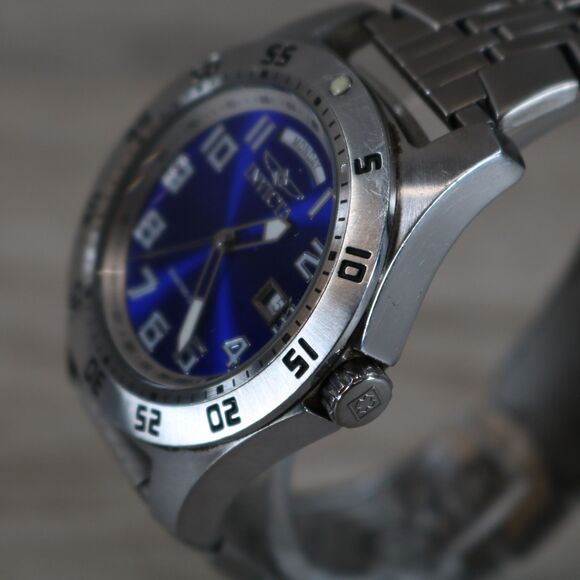 Invicta Men's Day Date Watch – Pre-Owned, New Battery, Round, Blue - Picture 5 of 10